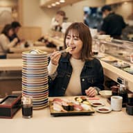 麺類を食べる時、歯で麺を噛み切りますか？のサムネイル
