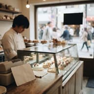 ケーキ屋「値上げしまくってたら倒産が過去最高になりました、帰省客も全然買ってくれません」のサムネイル